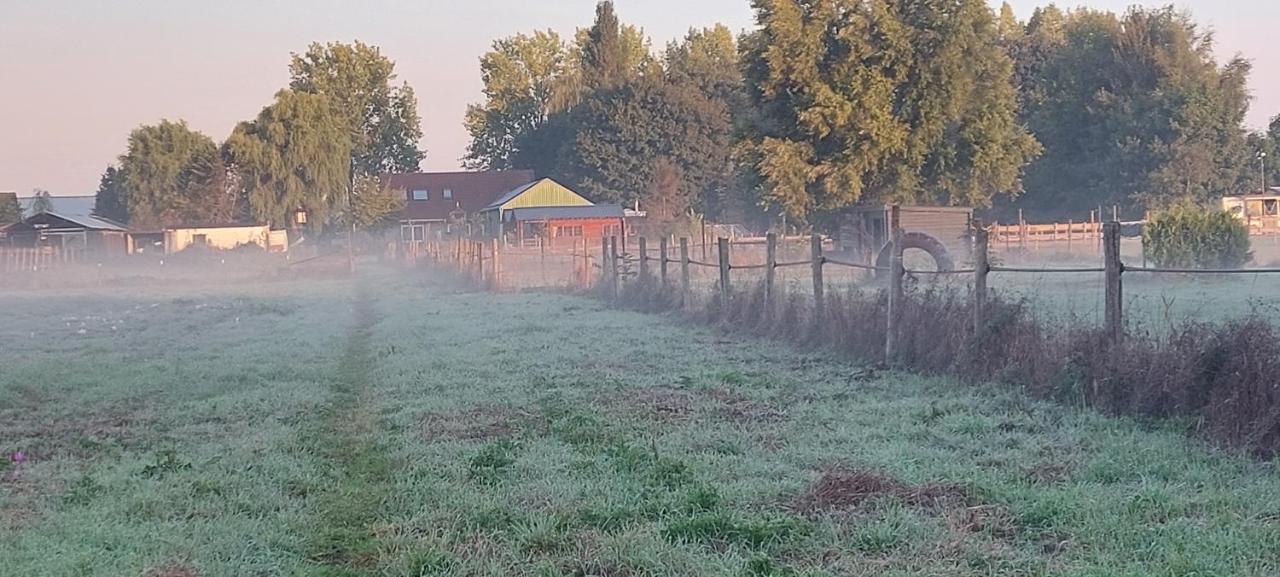 Ruime Romantische Blokhut Zwaanshoek Exterior foto